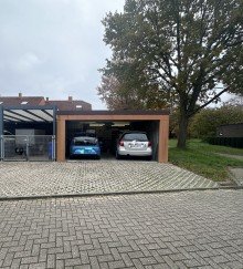 ...und 2-3 Stellpl�tze *R E S E R V I E R T ! ! 1 FH-mit Garten, EB-K�che, Carport, Doppelgarage u.v.m. in MG-Hockstein!*