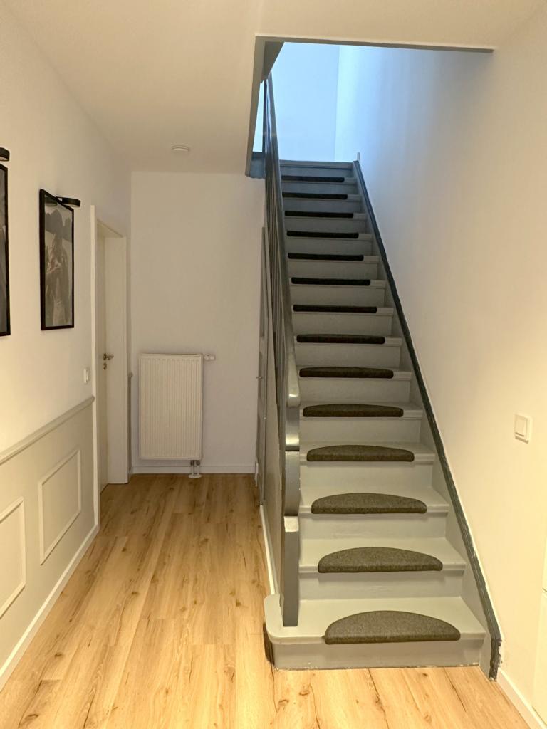 Aufgang ins OG Reihenmittelhaus Viersen