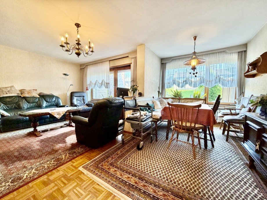 Wohn-/ Esszimmer Reihenmittelhaus M�nchengladbach