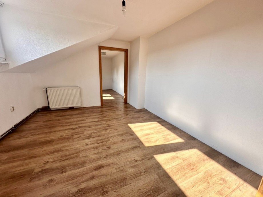 Nutzfl�che DG Mehrfamilienhaus M�nchengladbach