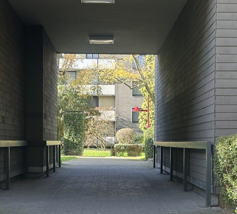 Durchgang zum Haus Etagenwohnung M�nchengladbach