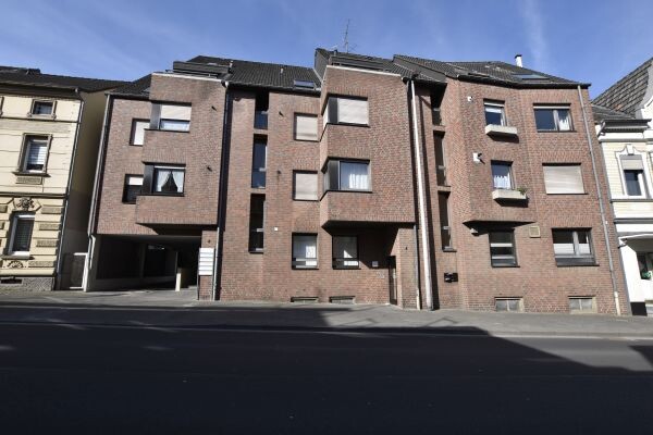 Hausfront M�nchengladbach Etagenwohnung RESERVIERT***Sch�ne ETW mit PKW-Stellplatz in solidem Wohnhaus - in beste H�nde vermietet***