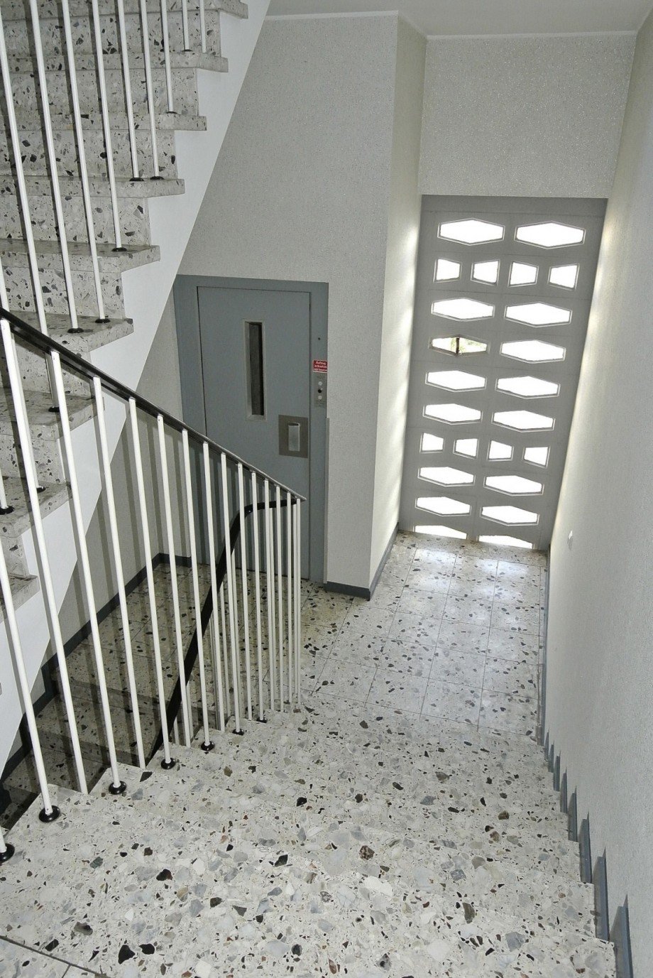 Gepflegtes Treppenhaus Etagenwohnung M�nchengladbach