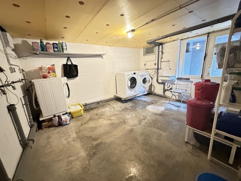 46. Waschkeller Decke ged�mmt Mehrfamilienhaus M�nchengladbach