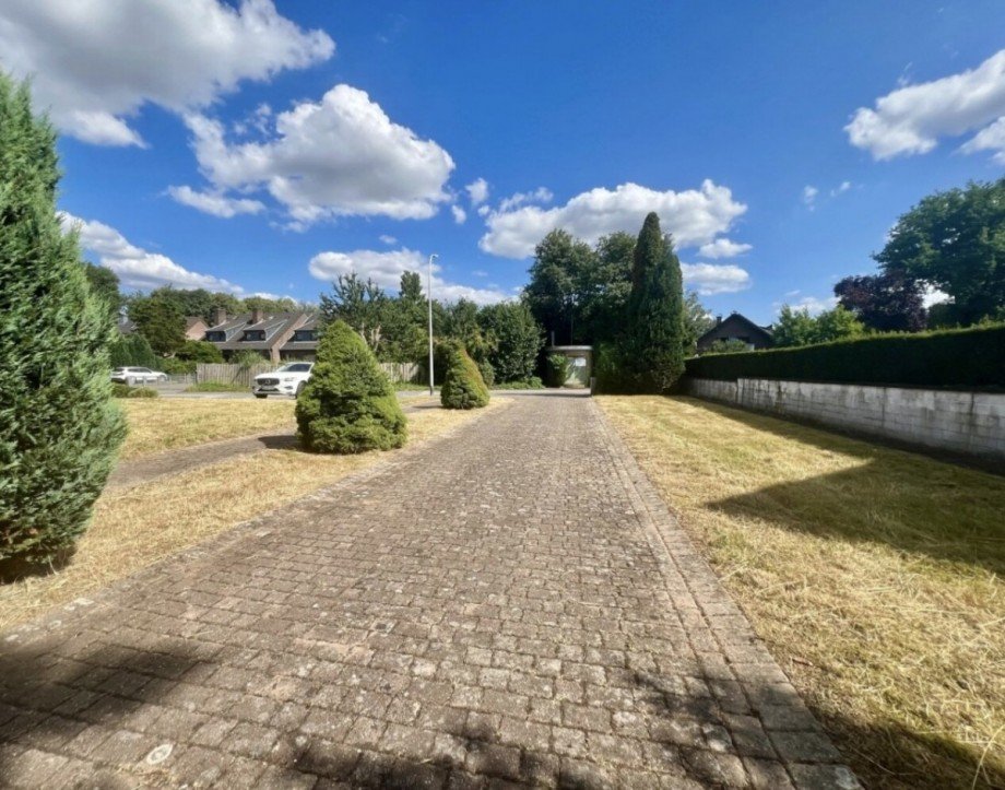 Zufahrt Villa M�nchengladbach