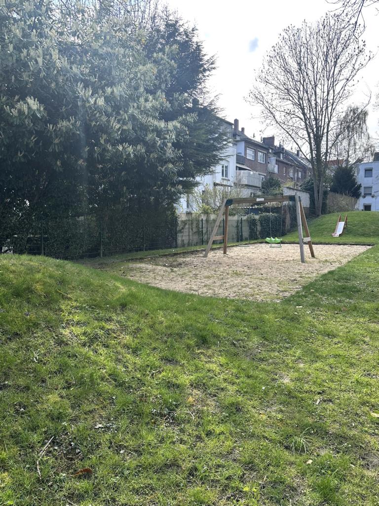 Gr�nfl�che Spielplatz Etagenwohnung M�nchengladbach