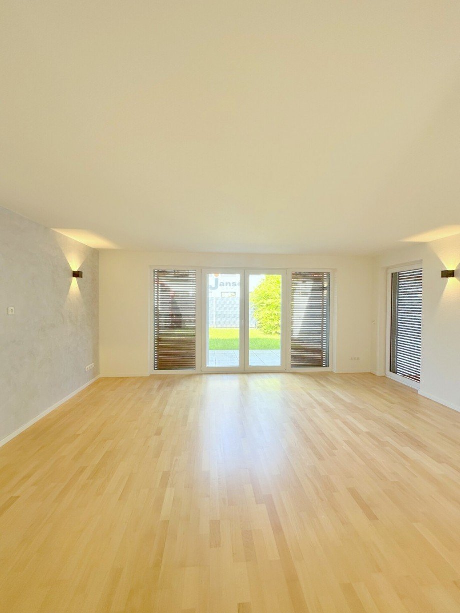 Weitere Ansicht Wohnzimmer Doppelhaush�lfte M�nchengladbach