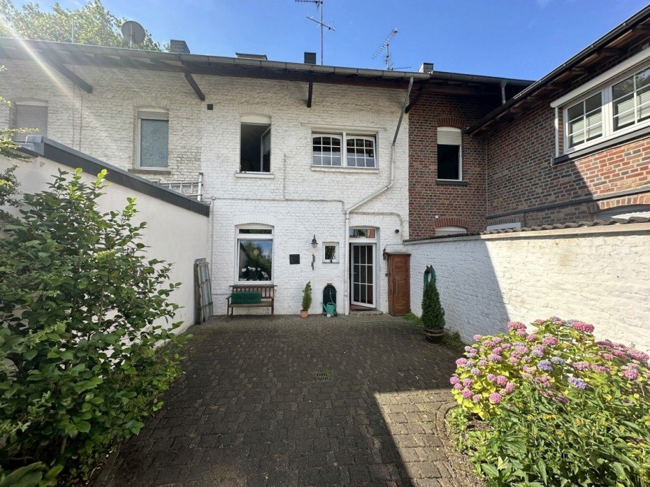 Innenhof + Hausr�ckwand Stadthaus J�chen