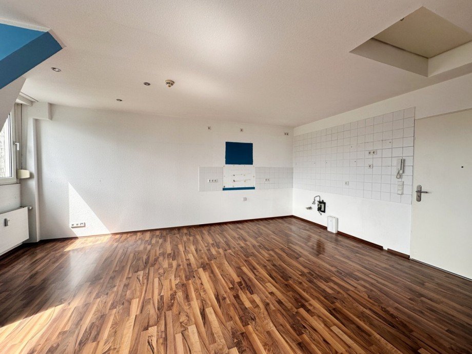 K�che, ger�umt Dachgeschosswohnung M�nchengladbach