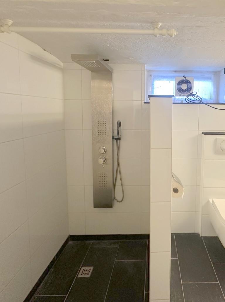 Dusche im Keller Reihenmittelhaus Viersen