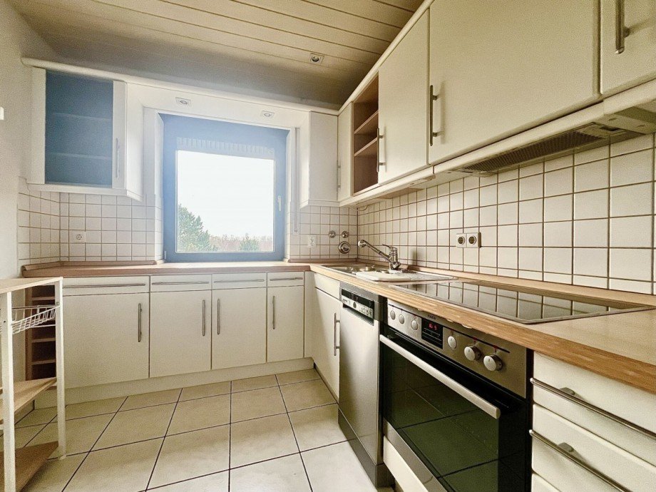 Moderne Einbauk�che Etagenwohnung M�nchengladbach