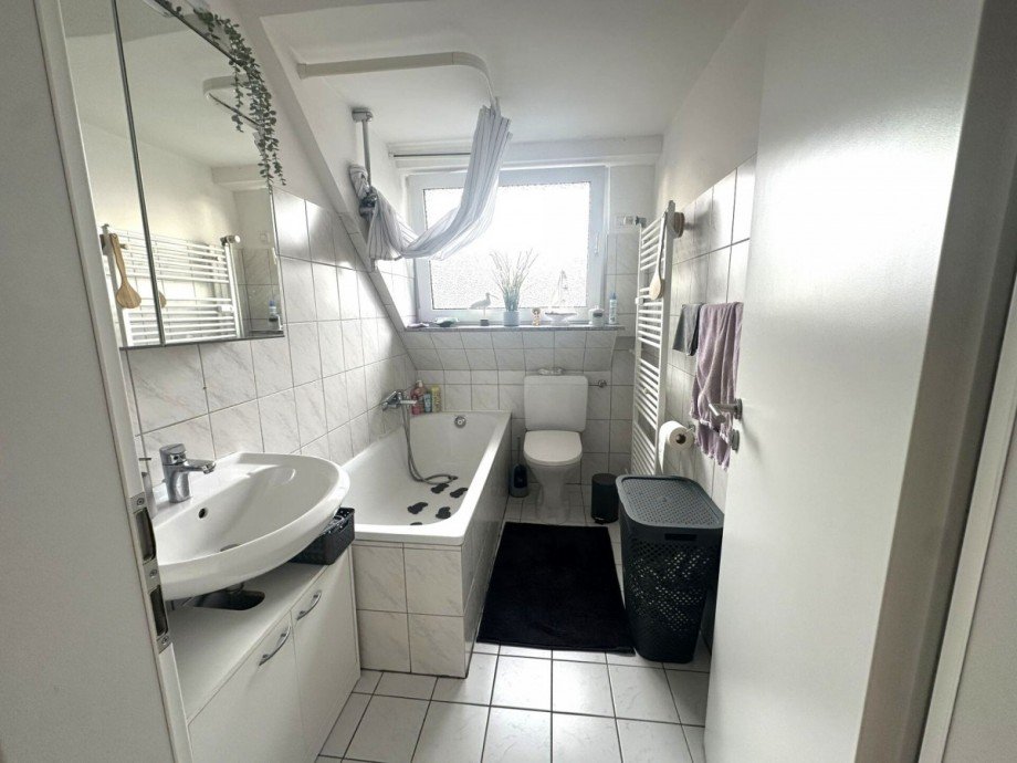 939-5-5-BAD_4197 Dachgeschosswohnung M�nchengladbach