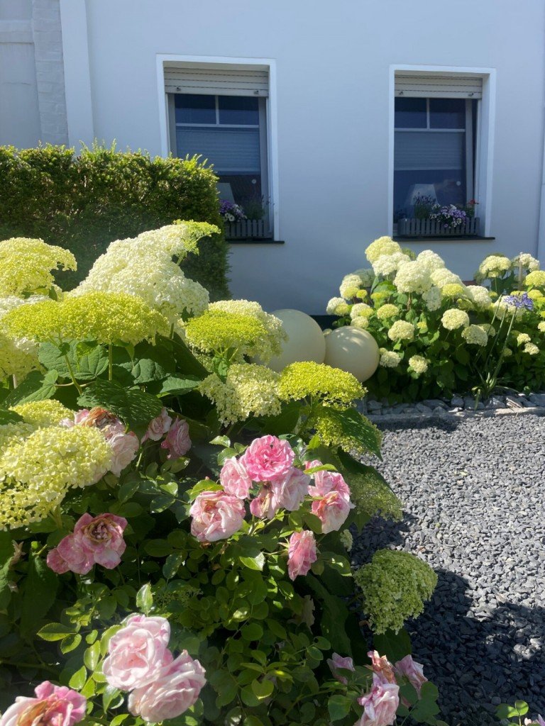 Deiin Zuhause M�nchengladbach Einfamilienhaus *MODERNEs-RENOviertes Haus - Anbau, Garage, Garten, �BERdachung und vielen Extras in Hardterbroich*