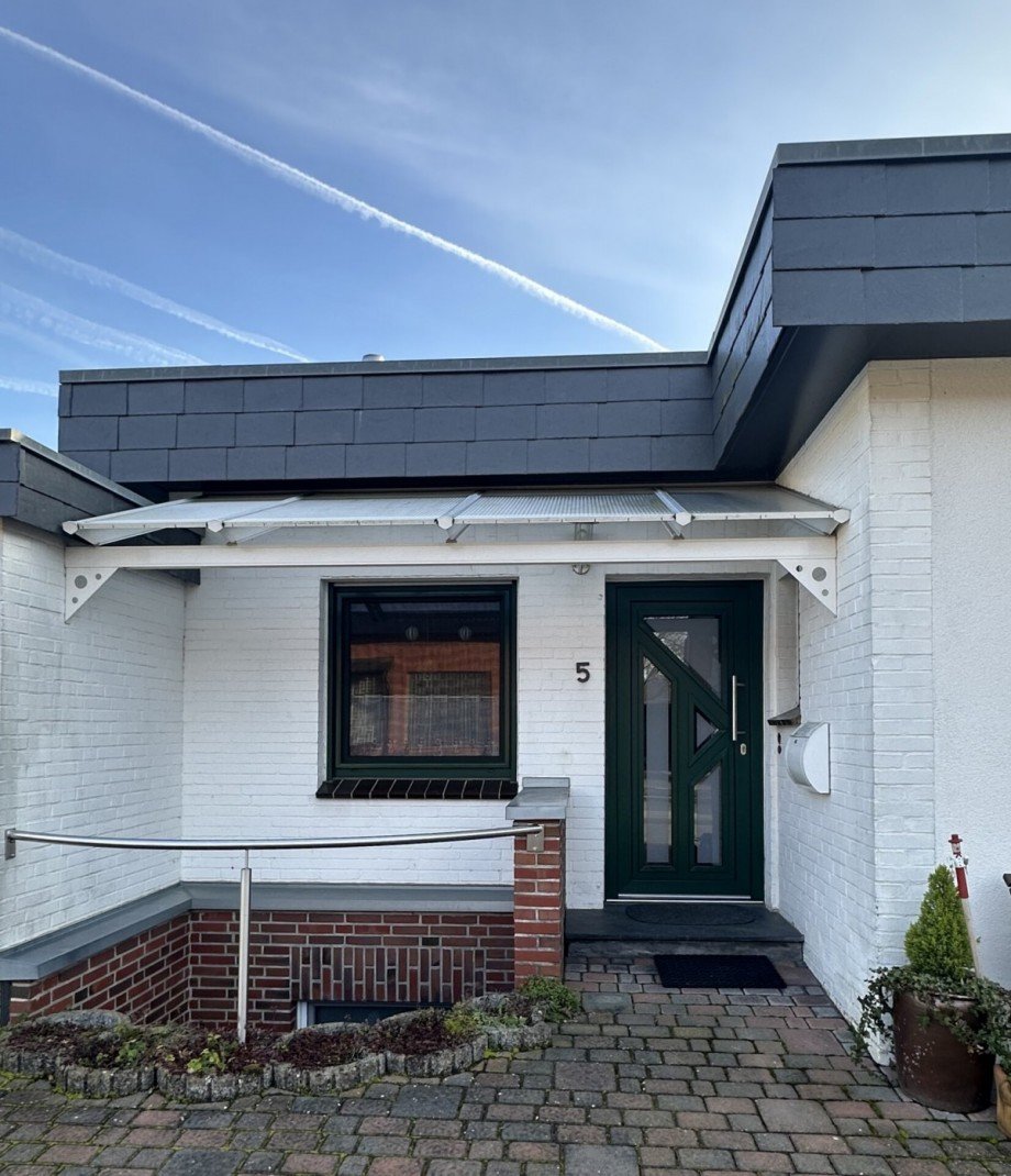 �berdachter Hauseingang Bungalow Wegberg
