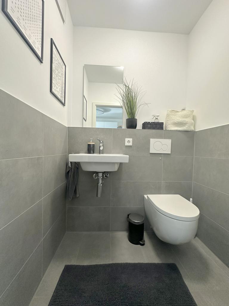 G�ste-WC Reihenmittelhaus M�nchengladbach