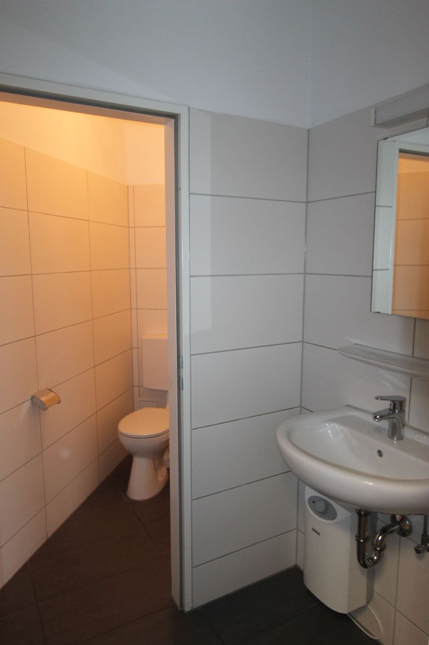 12-WC-2 B�ro / Praxis Krefeld