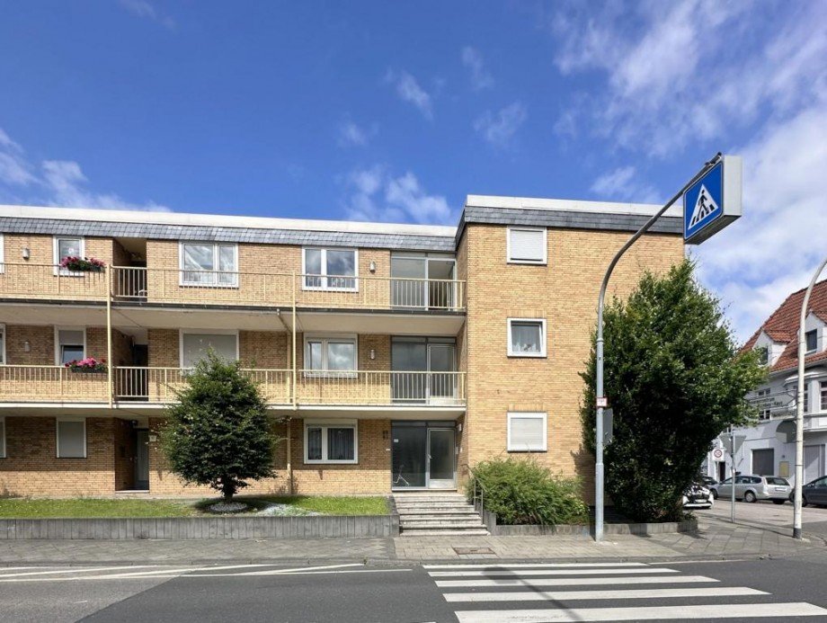 Frontansicht Etagenwohnung M�nchengladbach / Rheydt