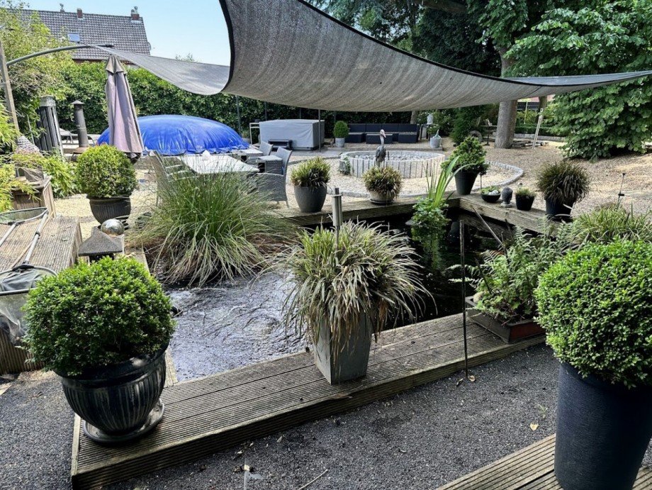 43. Teich und Pool Zweifamilienhaus H�ckelhoven