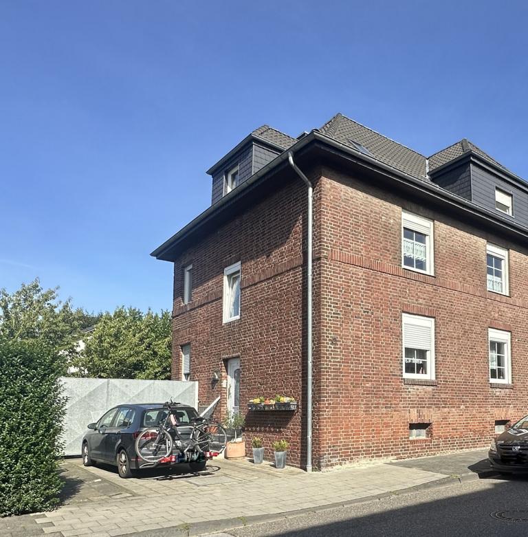 Ansicht1 Mehrfamilienhaus M�nchengladbach