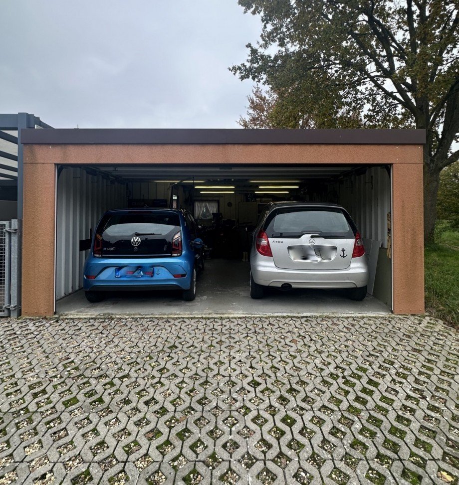 Doppelgarage mit Sektionaltor Reihenendhaus M�nchengladbach