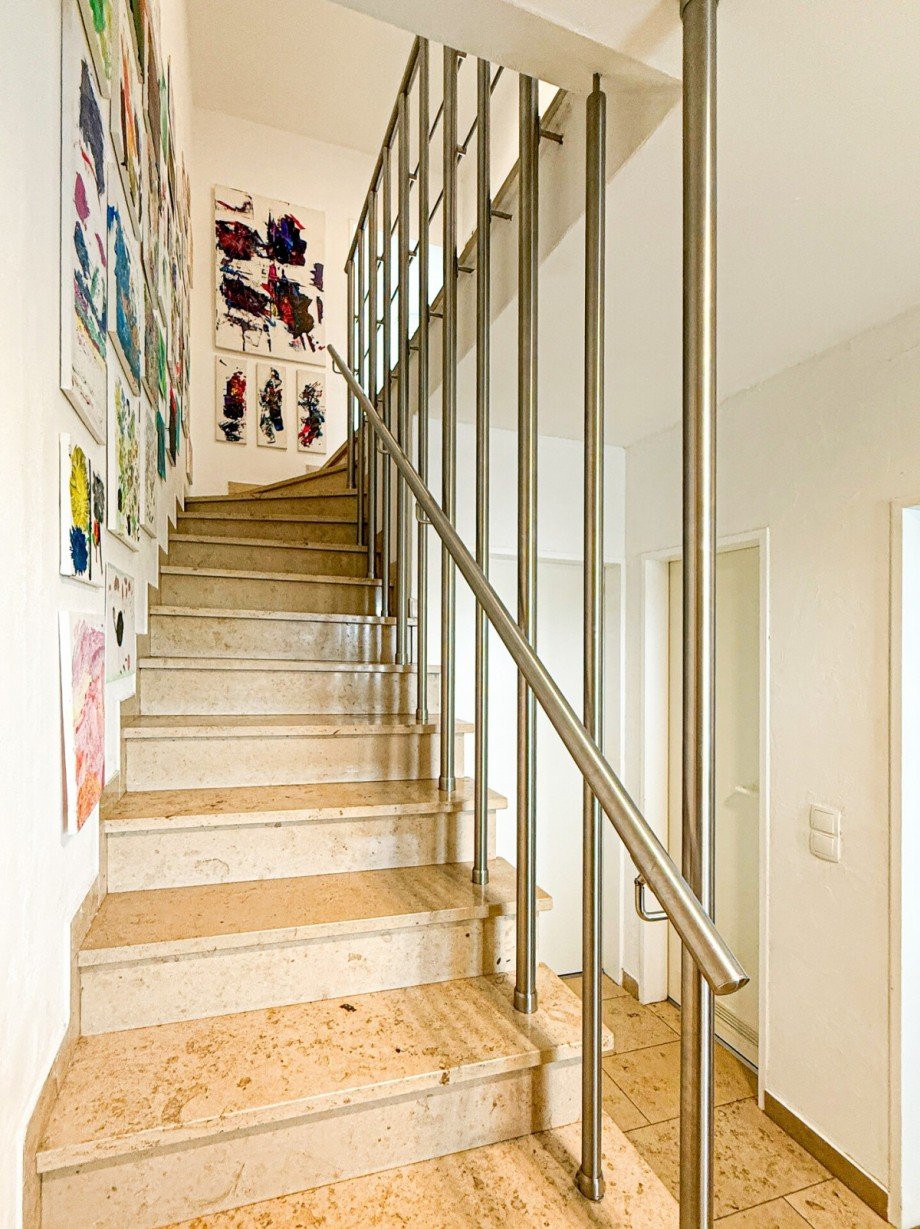 Treppe ins Obergeschoss Etagenwohnung Viersen