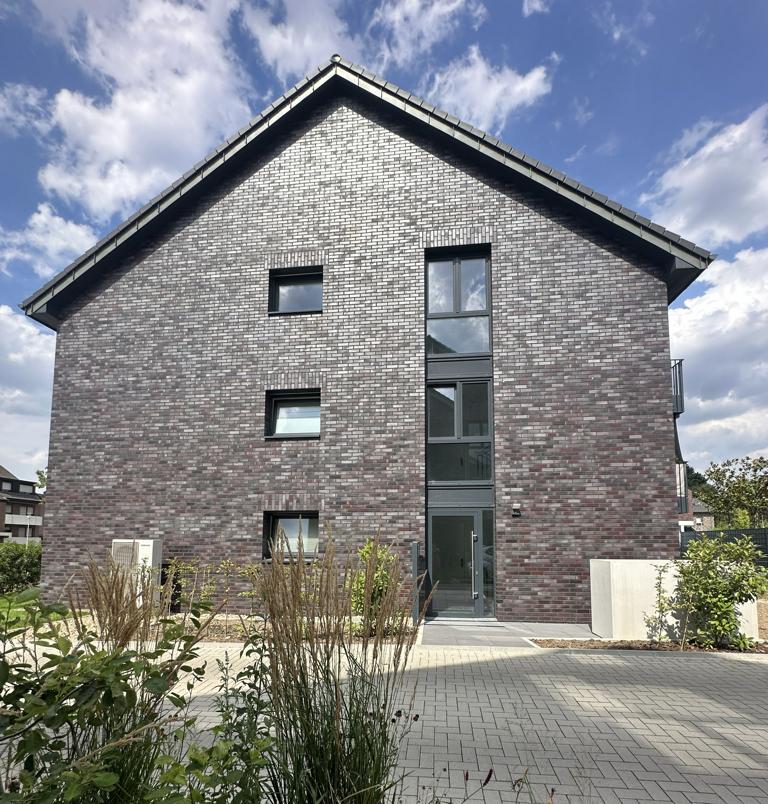 Ansicht Hauseingang Maisonettewohnung M�nchengladbach