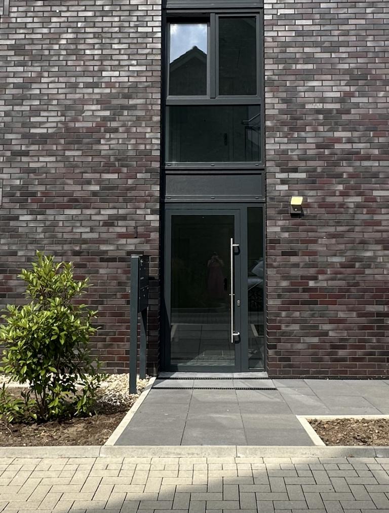 Hauseingang Maisonettewohnung M�nchengladbach