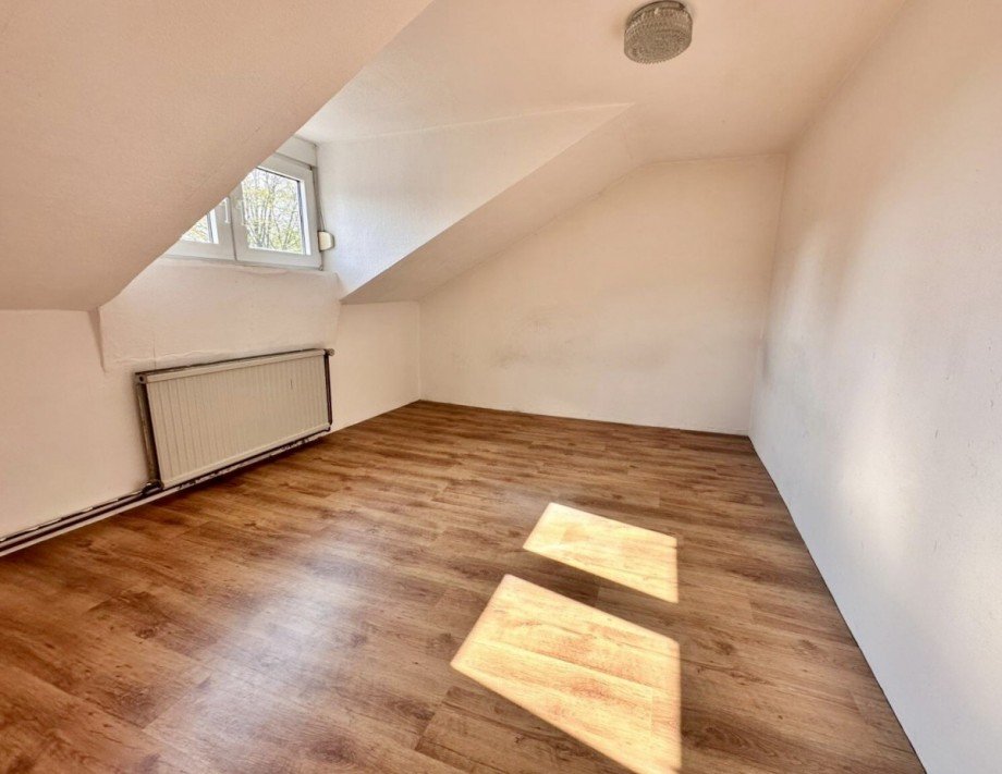 Nutzfl�che DG Mehrfamilienhaus M�nchengladbach