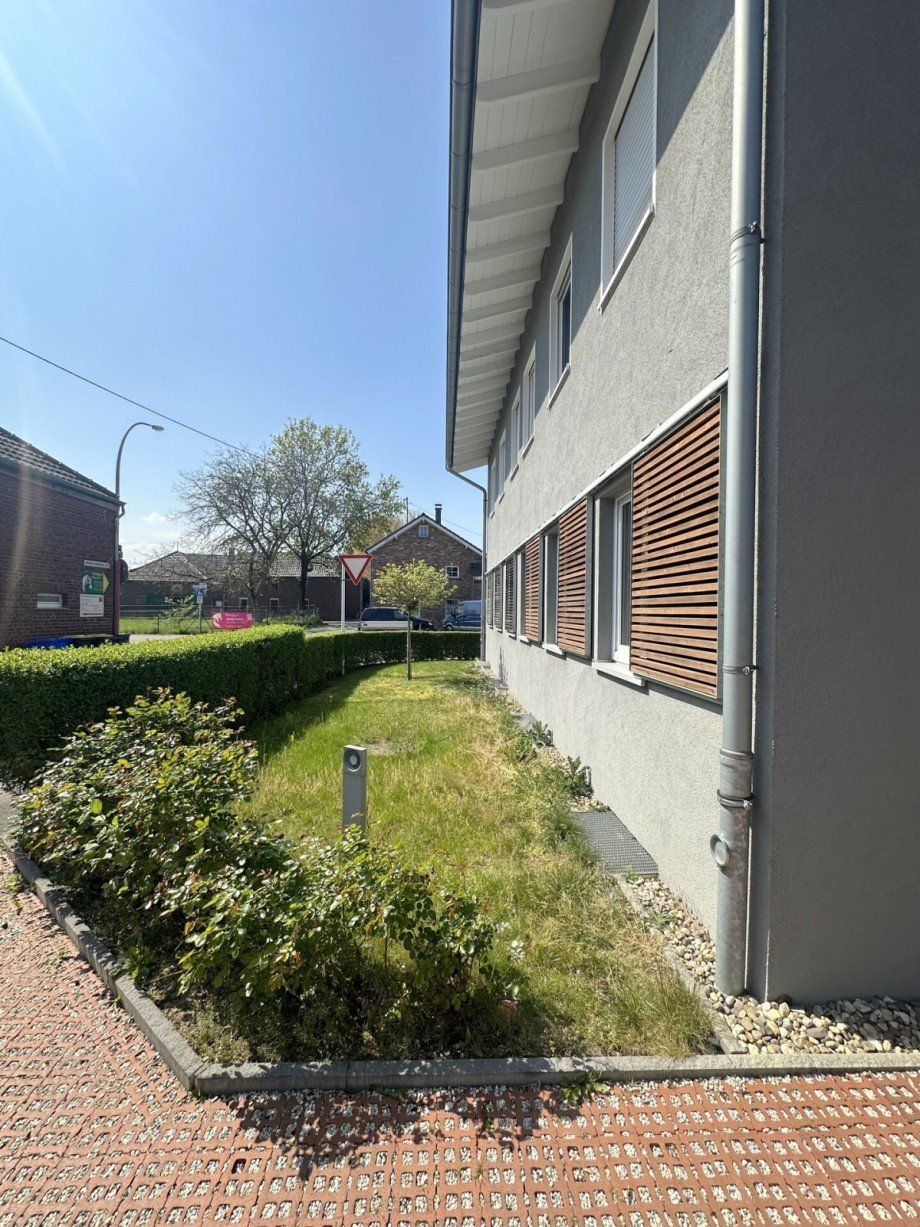 Vorgarten Doppelhaush�lfte M�nchengladbach